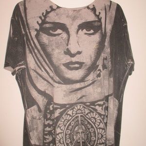 Obey tee-shirt